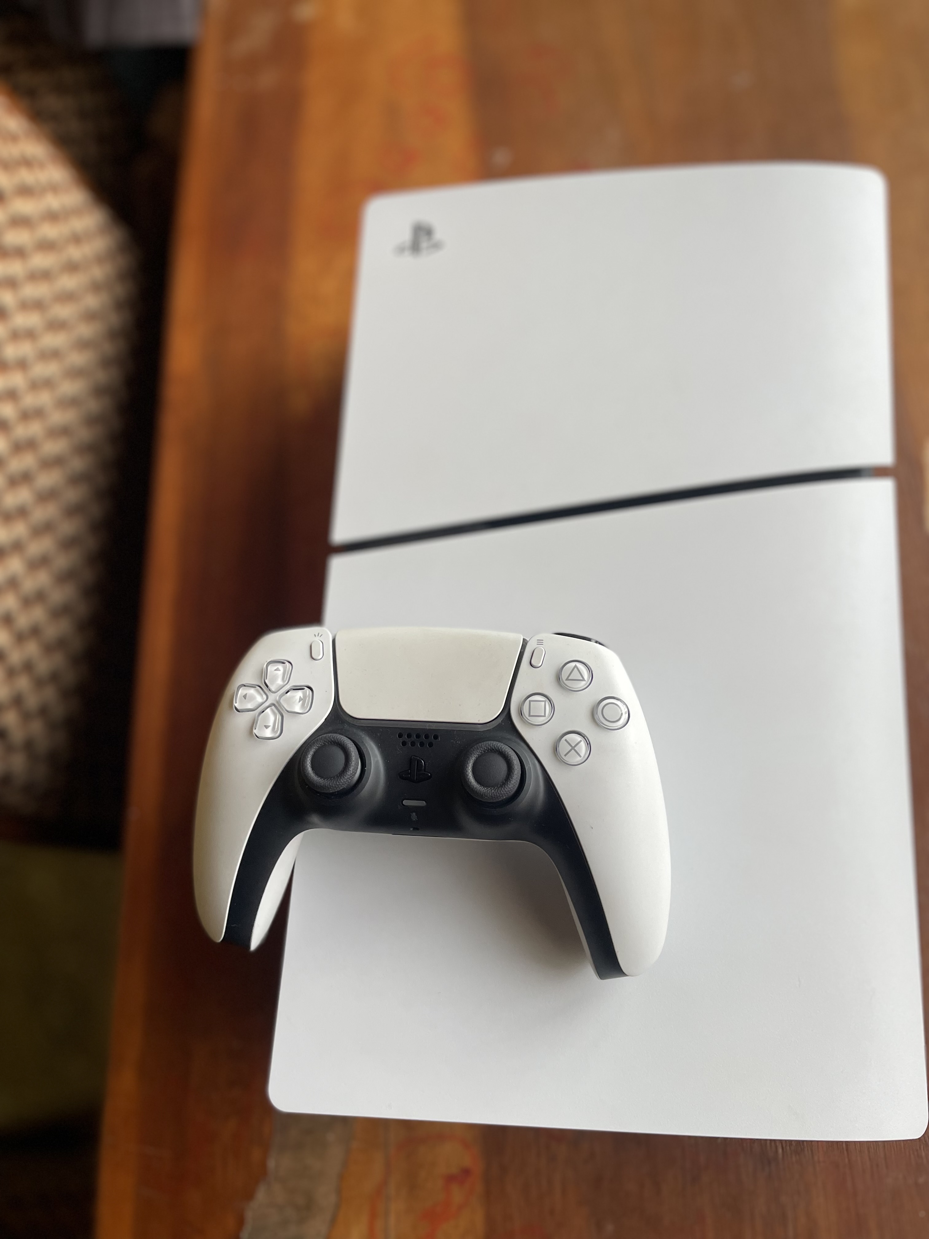 Ps5 slim Available